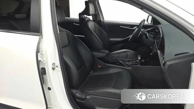 Kia Di Ol Nu Niro 2022 Белый из Кореи, фото 3