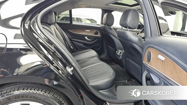 Mercedes-Benz E-Class W213 2019 Черный из Кореи, фото 3