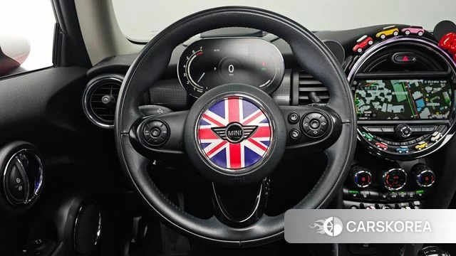 Mini Cooper 2021 Красный из Кореи, фото 3