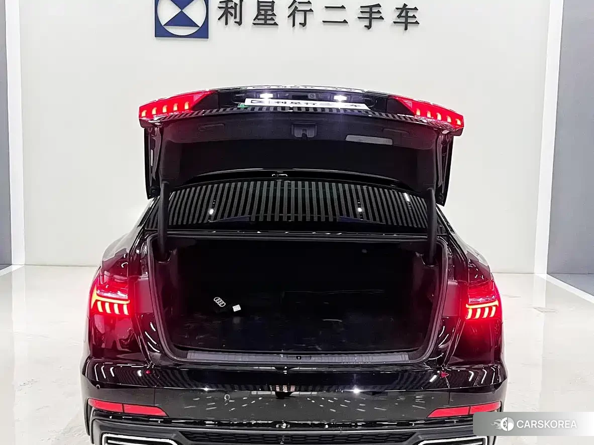 Audi A6L 2022 Черный из Китая, фото 3