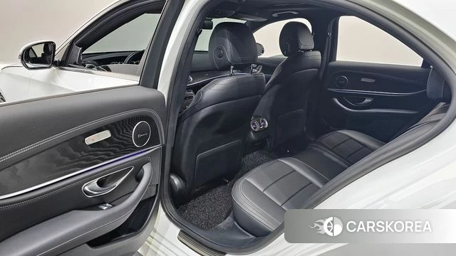 Mercedes-Benz E-Class W213 2020 Белый из Кореи, фото 3