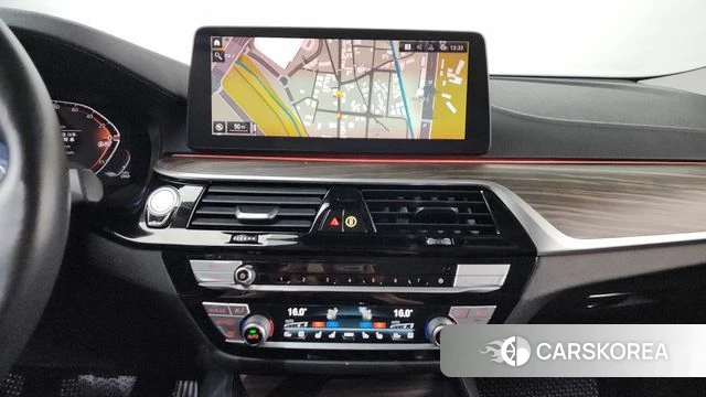 BMW 6 Series GT (G32) 2022 Серебристо-серый из Кореи, фото 3