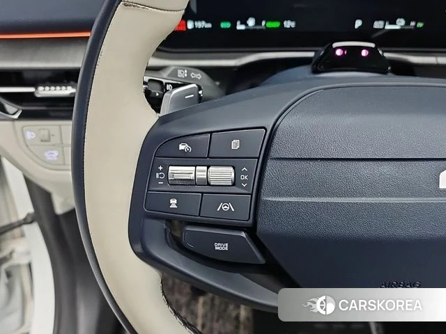 Kia The New Sportage 5th Generation Hybrid 2025 Белый из Кореи, фото 3