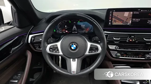 BMW 5 Series (G30) 2021 Белый из Кореи, фото 3