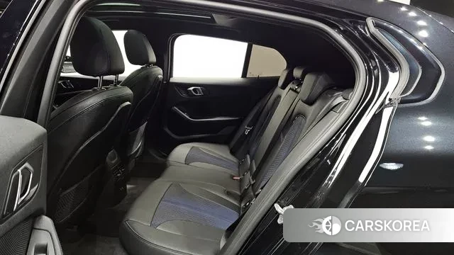 BMW 1 Series (F40) 2024 Черный из Кореи, фото 3