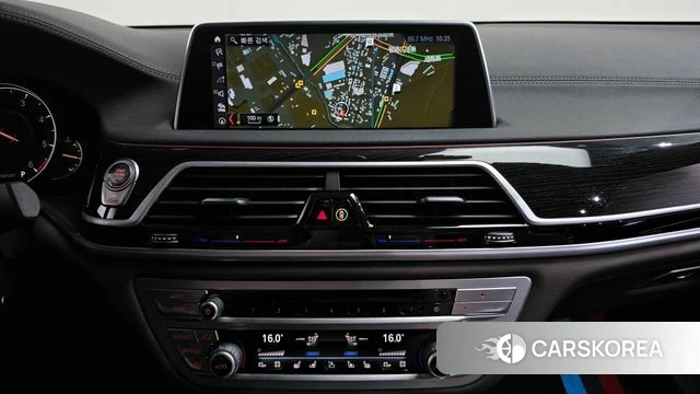 BMW 7 Series (G11) 2018 Черный из Кореи, фото 3