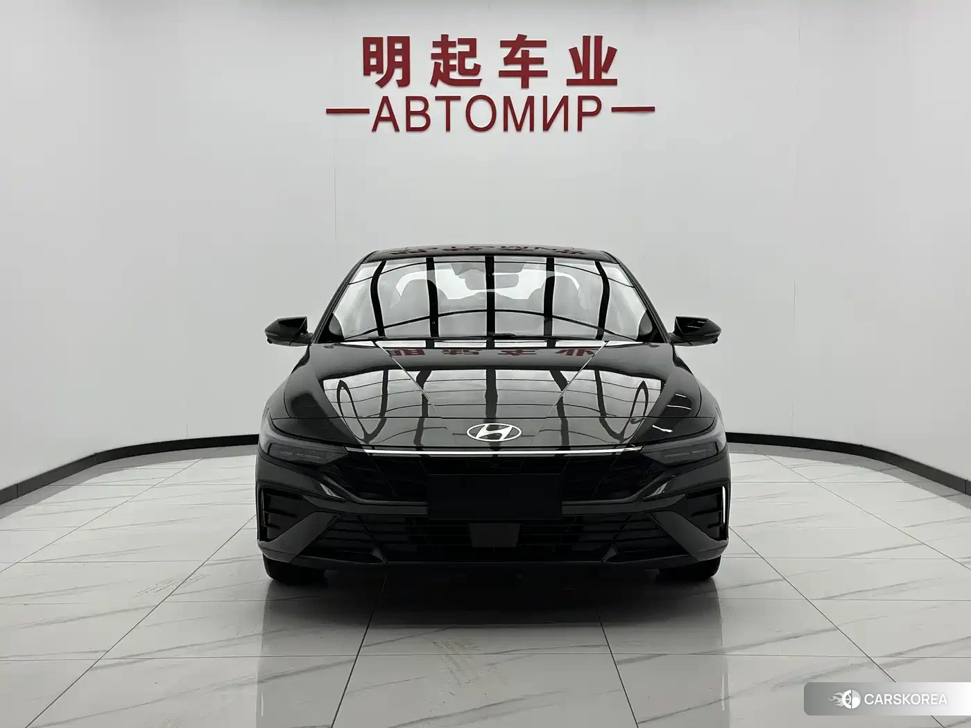 Hyundai Elantra 2023 Silver/gray из Китая, фото 3