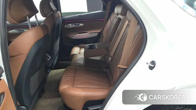 Genesis GV70 2024 Белый из Кореи, фото 3