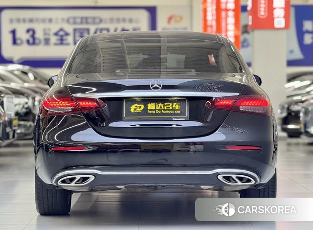 Mercedes-Benz E-class 2024 Черный из Китая, фото 3