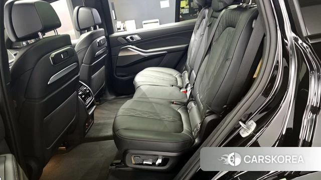 BMW X7 (G07) 2025 Черный из Кореи, фото 3