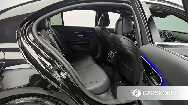 Mercedes-Benz C-Class W206 2024 Черный из Кореи, фото 3