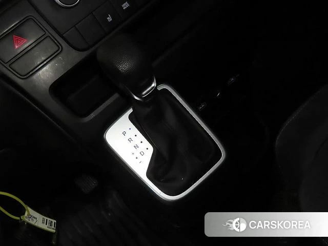 Hyundai Staria 2021 Белый из Кореи, фото 3