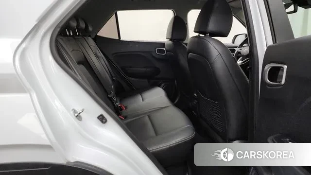 Hyundai Venue 2023 Белый из Кореи, фото 3