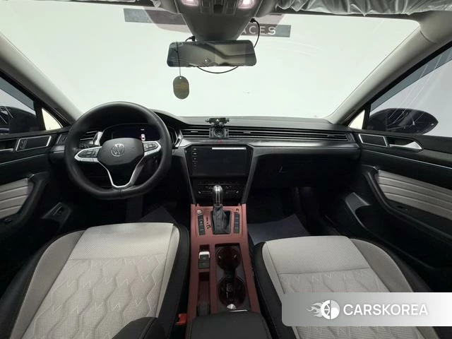 Volkswagen Magotan 2026 Черный из Китая, фото 3