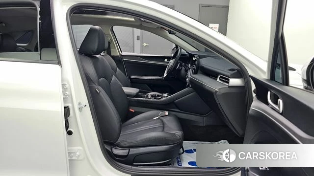 Kia K5 3rd generation 2022 Белый из Кореи, фото 3