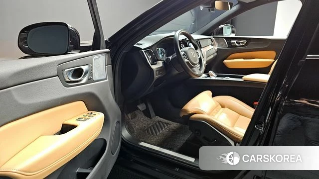 Volvo XC60 second Generation 2021 Черный из Кореи, фото 3