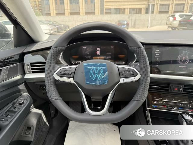 Volkswagen Passat 2025 Черный из Китая, фото 3