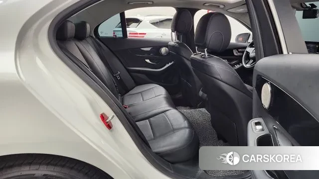 Mercedes-Benz C-Class W205 2018 Белый из Кореи, фото 3