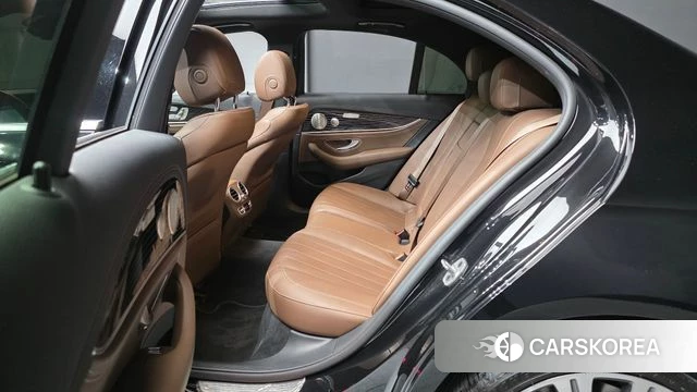 Mercedes-Benz E-Class W213 2021 Черный из Кореи, фото 3