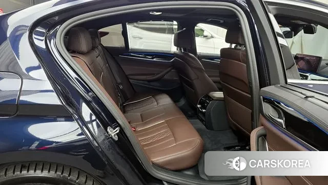 BMW 5 Series (G30) 2022 Черный из Кореи, фото 3