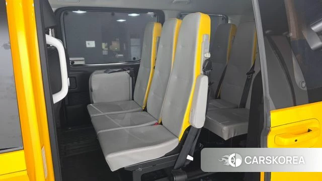 Hyundai Staria 2025 Желтый из Кореи, фото 3