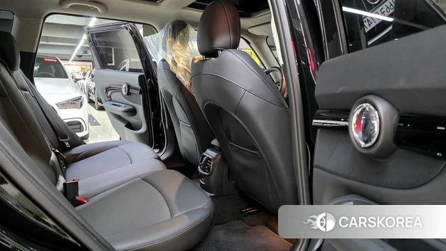 Mini Cooper Clubman 2023 Черный из Кореи, фото 3