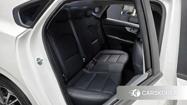 Kia The New K3 2nd generation 2022 Белый из Кореи, фото 3