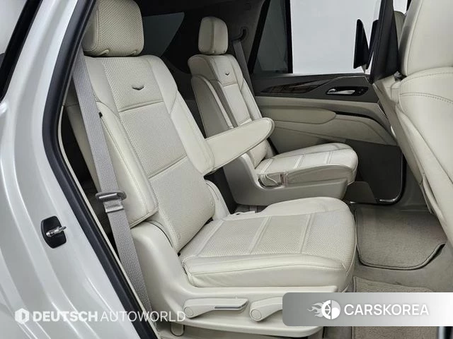 Cadillac Escalade 5th Generation 2023 Белый из Кореи, фото 3