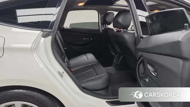 BMW 3 Series GT (F34) 2019 Белый из Кореи, фото 3