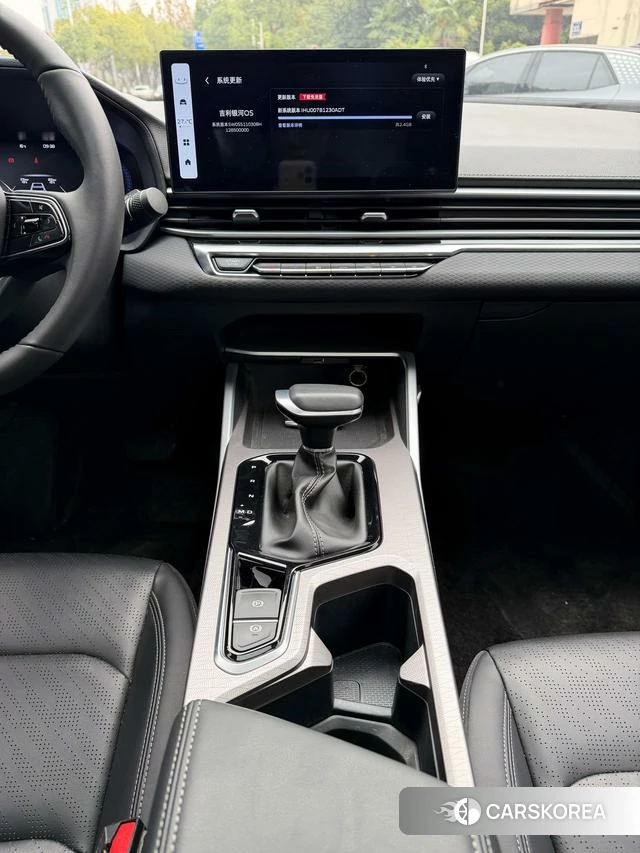 Geely Automobile Emgrand 2023 Белый из Китая, фото 3