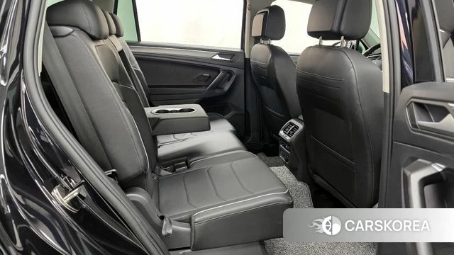 Volkswagen Tiguan Allspace 2022 Черный из Кореи, фото 3