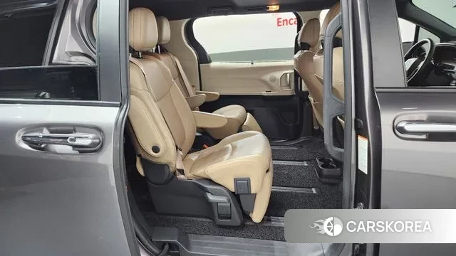 Toyota Sienna 4th Generation 2024 Серый из Кореи, фото 3