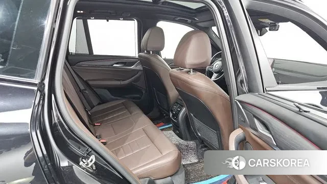 BMW X3 (G01) 2022 Черный из Кореи, фото 3