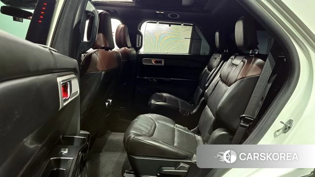 Ford Explorer 6th Generation 2023 Белый из Кореи, фото 3