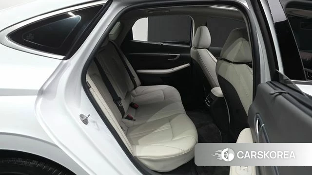 Hyundai Sonata D Edge Hybrid (DN8) 2024 Белый из Кореи, фото 3
