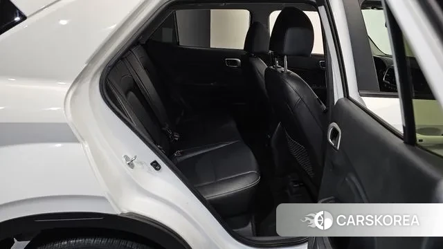 Hyundai Venue 2023 Белый из Кореи, фото 3