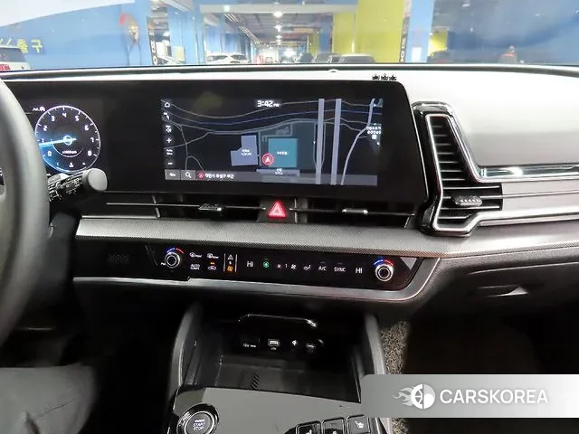 Kia Sportage 5th Generation 2023 Серебристо-серый из Кореи, фото 3