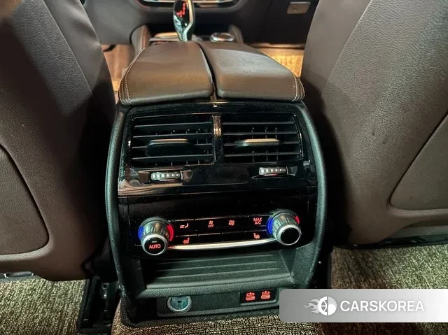 BMW 5 Series (G30) 2023 Белый из Кореи, фото 3