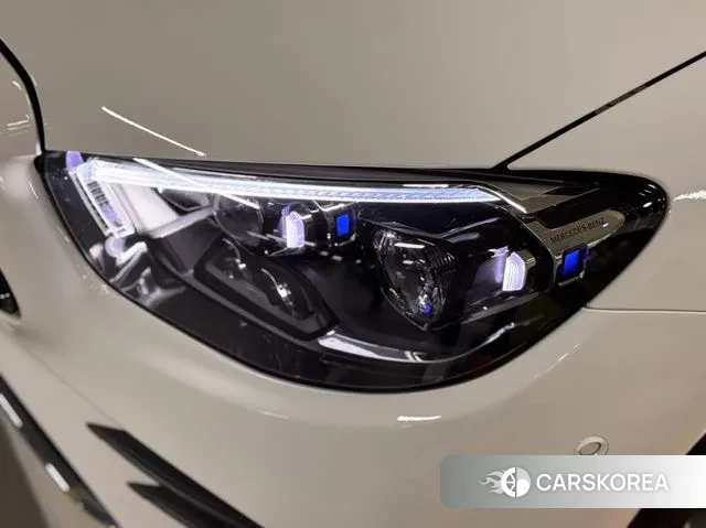 Mercedes-Benz E-Class W213 2022 Белый из Кореи, фото 3