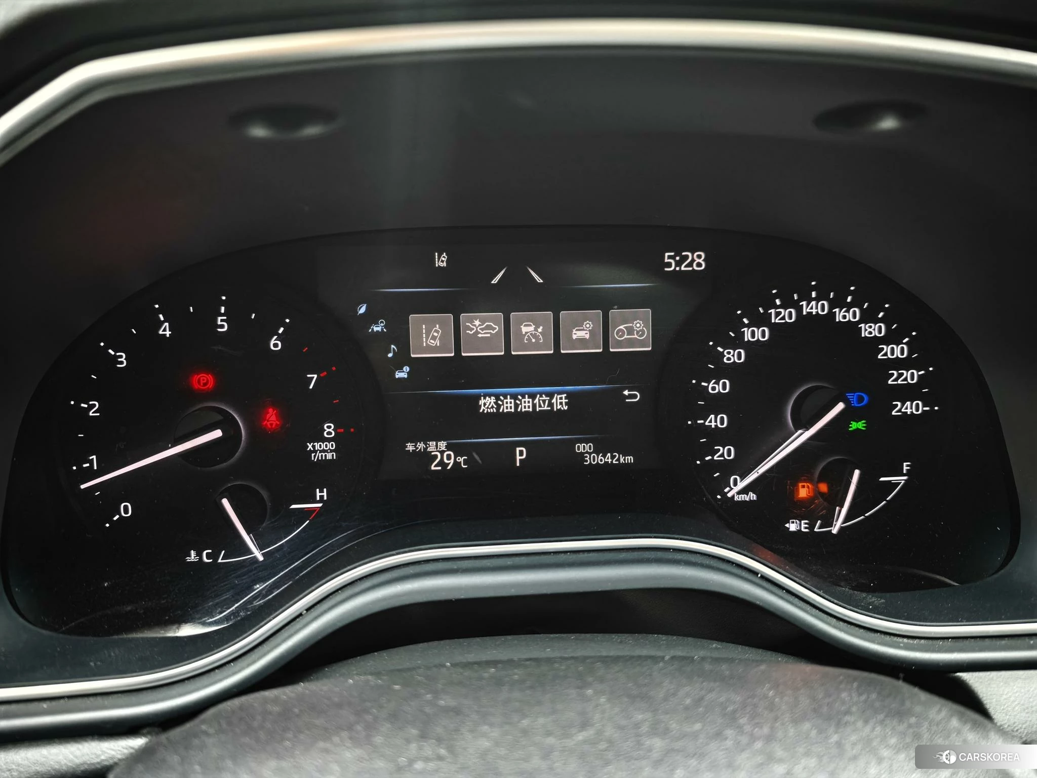 Toyota Asian dragon 2023 Красный из Китая, фото 3