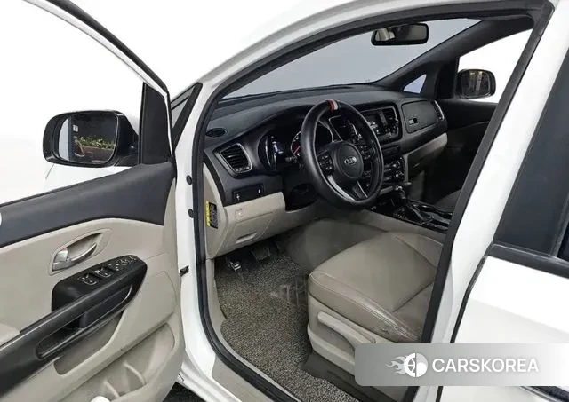 Kia The New Carnival 2018 Белый из Кореи, фото 3