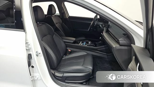 Kia The New K5 3rd generation 2025 Белый из Кореи, фото 3