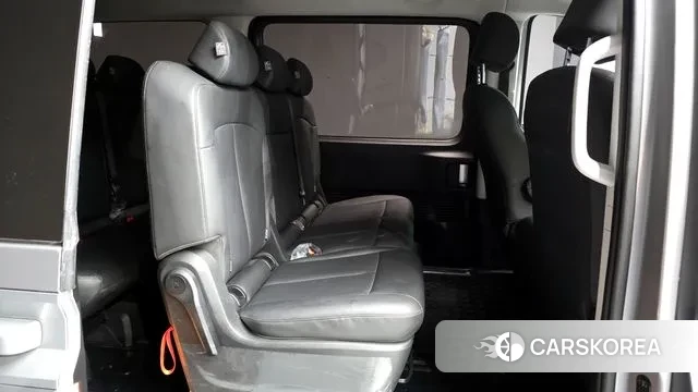 Hyundai Staria 2024 Серебристо-серый из Кореи, фото 3