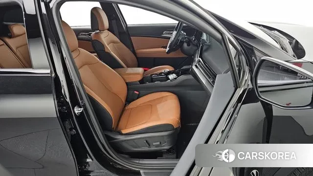 Kia Sportage 5th Generation Hybrid 2024 Черный из Кореи, фото 3