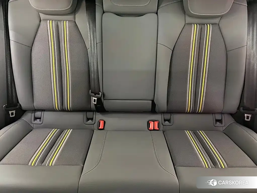 Audi A3 2023 Silver/gray из Китая, фото 3