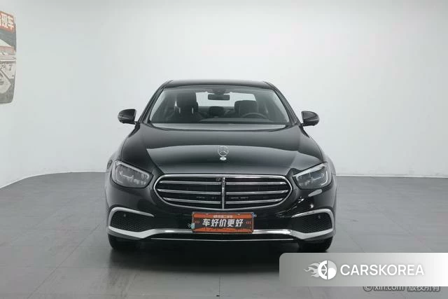 Mercedes-Benz E-class 2023 Черный из Китая, фото 3