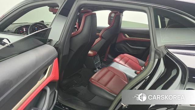 Porsche Taycan 2022 Черный из Кореи, фото 3