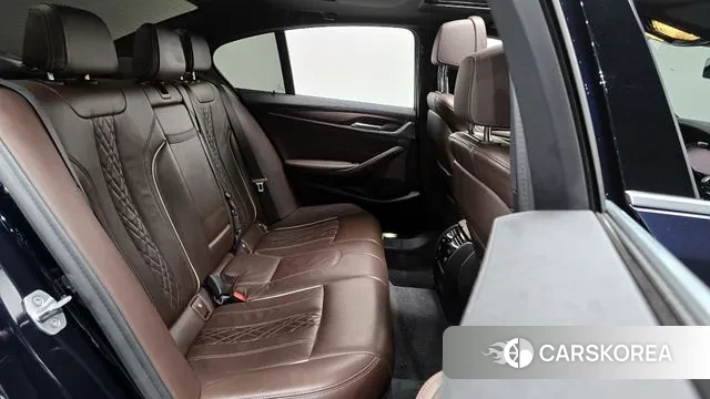 BMW 5 Series (G30) 2021 Черный из Кореи, фото 3