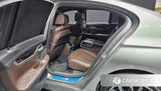 BMW 7 Series (G11) 2021 Серебряный из Кореи, фото 3