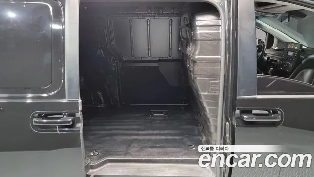 Hyundai Staria 2021 Черный из Кореи, фото 3